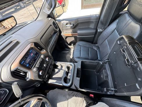 Used 2020 Chevrolet Silverado 1500 High Country w/ Technology Package image 23