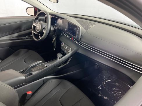 Used 2024 Hyundai Elantra SE FWD image 26