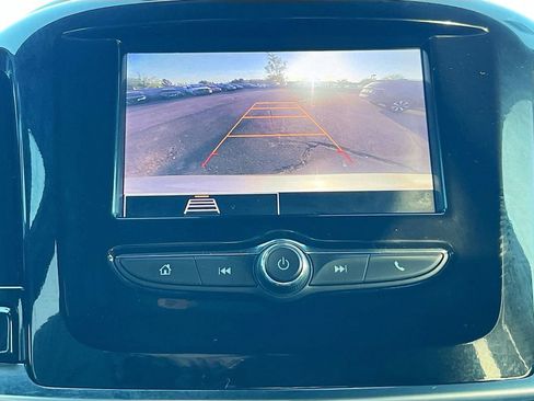 Used 2023 Chevrolet Traverse LT image 13