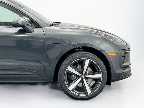 Used 2026 Porsche Macan AWD/4WD image 11
