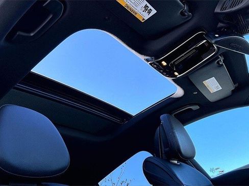 Certified 2025 Mercedes-Benz GLC 300 4MATIC image 30