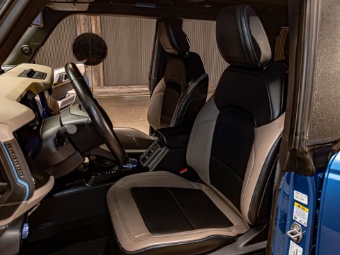 Used 2023 Ford Bronco Wildtrak image 23