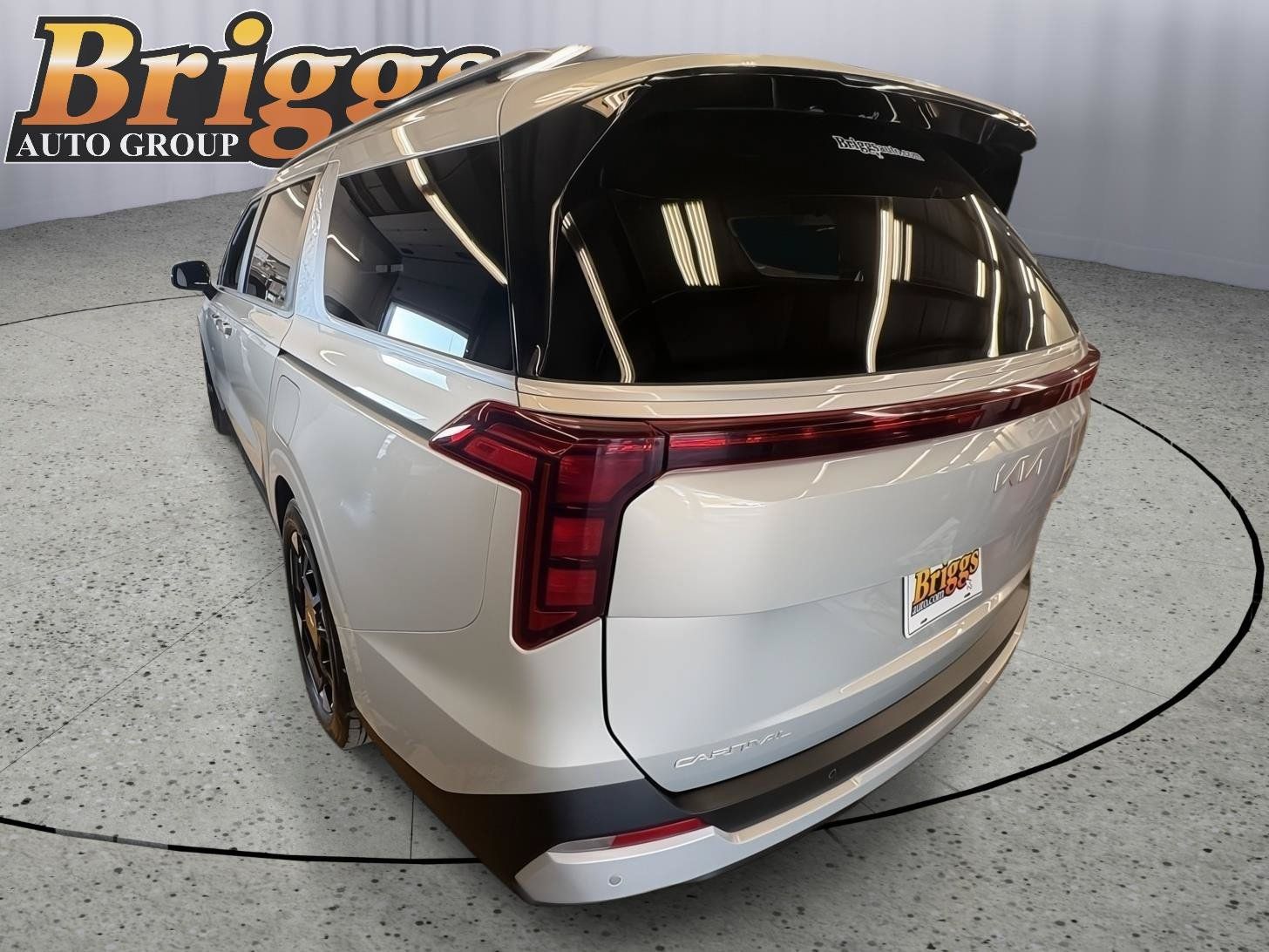 Certified 2026 Kia Carnival EX FWD image 3