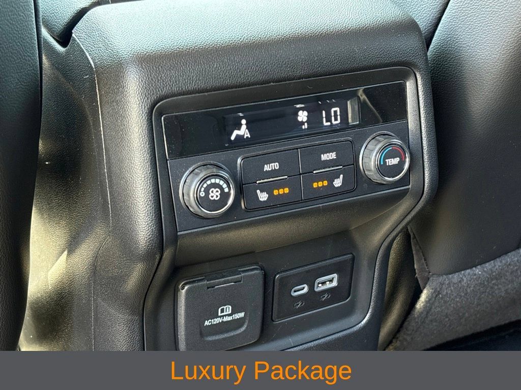 Used 2023 GMC Acadia SLT w/ Elevation Edition FWD image 21