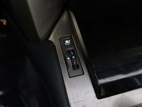 Used 2018 Lexus GX 460 image 51