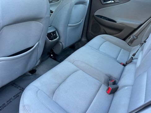 Used 2022 Chevrolet Malibu LT image 4