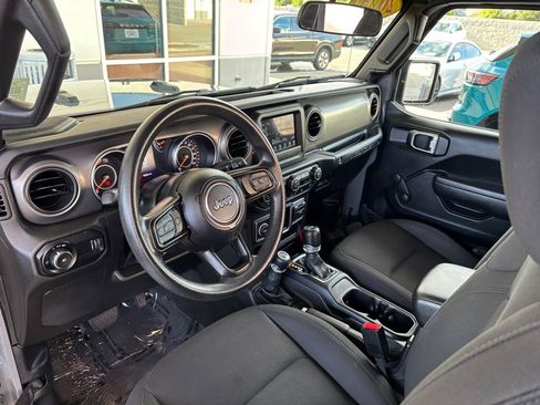 Used 2023 Jeep Wrangler Unlimited Sport AWD/4WD image 9