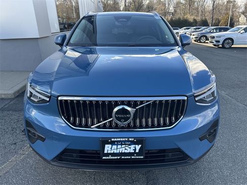 Certified 2024 Volvo XC40 B5 Plus w/ Protection Package Premier image 3