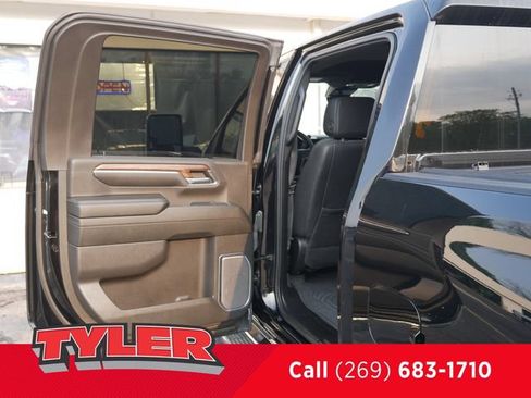 Used 2024 Chevrolet Silverado 2500 High Country w/ High Country Premium Package AWD/4WD image 19