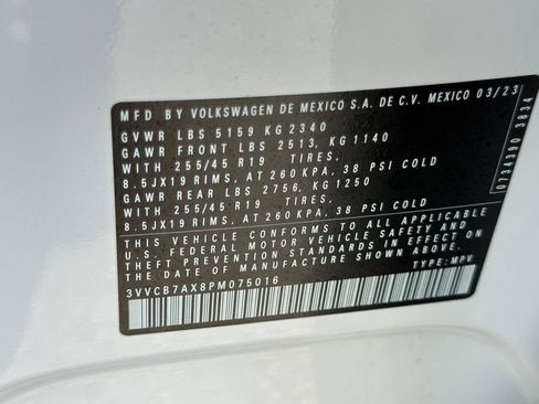 Used 2023 Volkswagen Tiguan SE R-Line FWD image 28