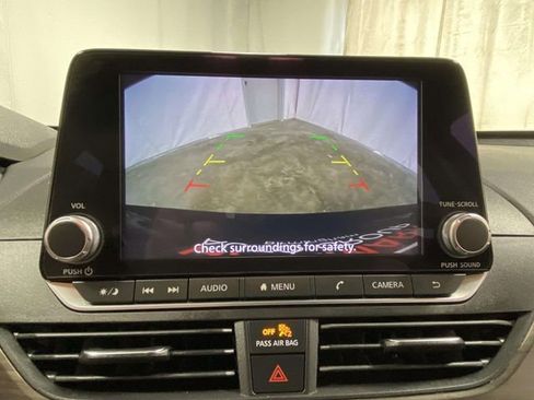 Used 2024 Nissan Altima 2.5 SV image 15