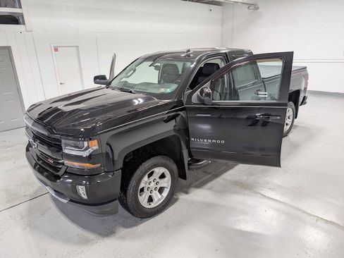 Used 2018 Chevrolet Silverado 1500 LT w/ All Star Edition image 17