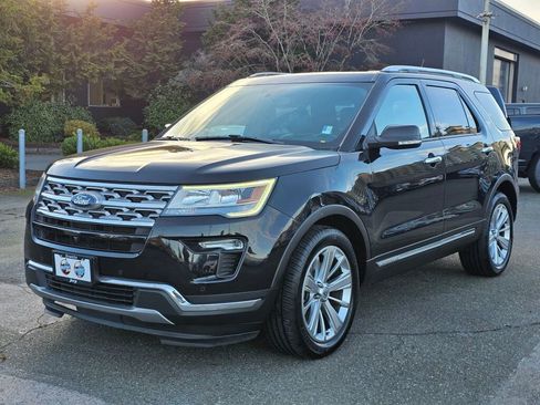 Used 2019 Ford Explorer Limited w/ Class III Trailer Tow Package image 4