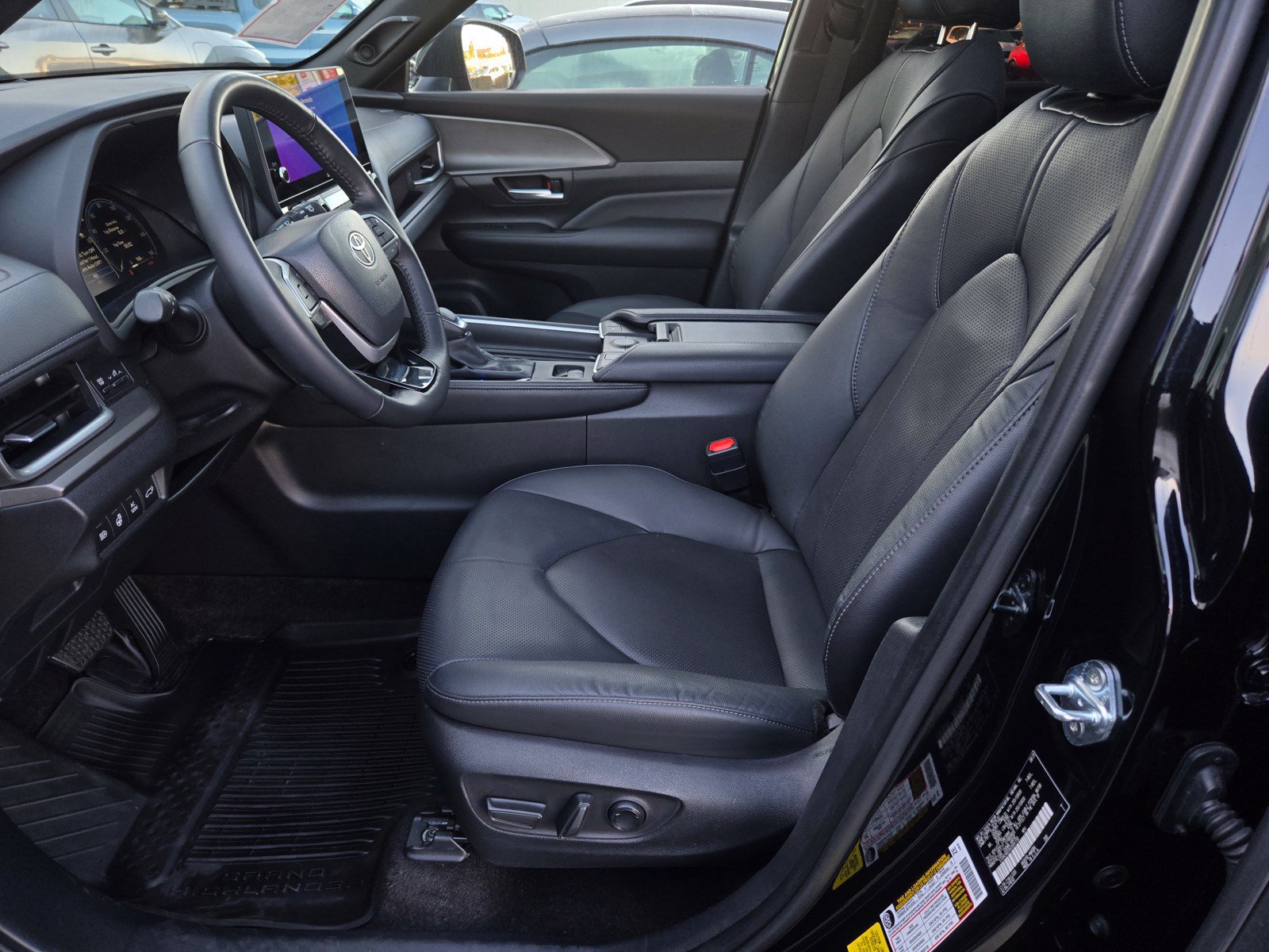 Certified 2025 Toyota Grand Highlander AWD Hybrid image 18