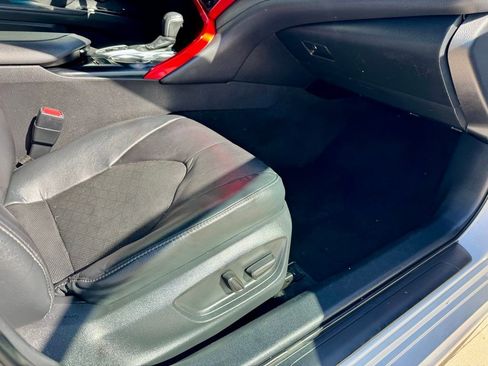 Used 2019 Toyota Camry XSE image 14