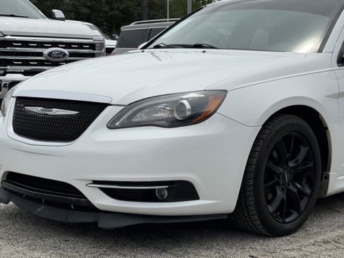 Used 2014 Chrysler 200 Limited w/ Sun/Sound Group FWD image 8