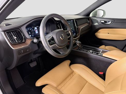 Used 2020 Volvo XC60 T5 Inscription w/ Protection Package Premier image 10