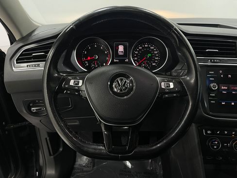 Used 2018 Volkswagen Tiguan SEL image 22