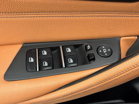 Used 2023 BMW 530i w/ Premium Package RWD image 29
