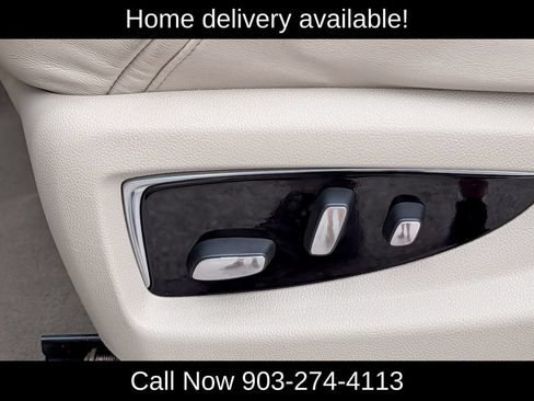 Used 2018 Cadillac Escalade Luxury AWD/4WD image 24