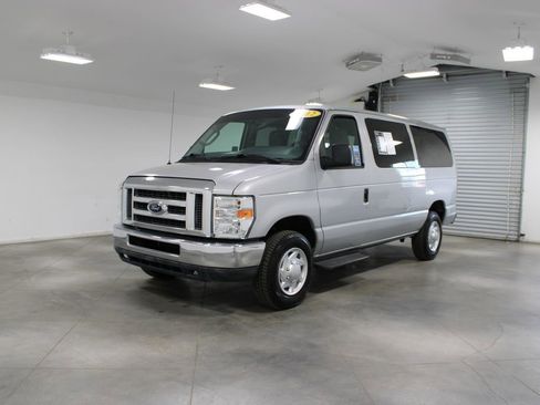 Used 2012 Ford E-350 and Econoline 350 XLT RWD image 47