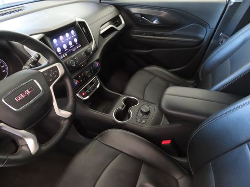 Used 2024 GMC Terrain SLT image 21