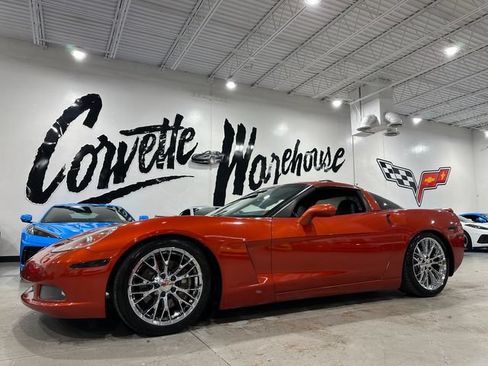 Used 2005 Chevrolet Corvette Coupe w/ Preferred Equipment Group RWD image 2
