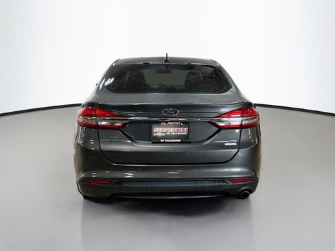Used 2017 Ford Fusion SE w/ Fusion SE Technology Package FWD image 7