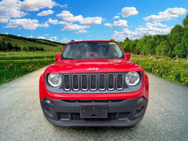 Used 2015 Jeep Renegade Latitude w/ Popular Equipment Group AWD/4WD image 2