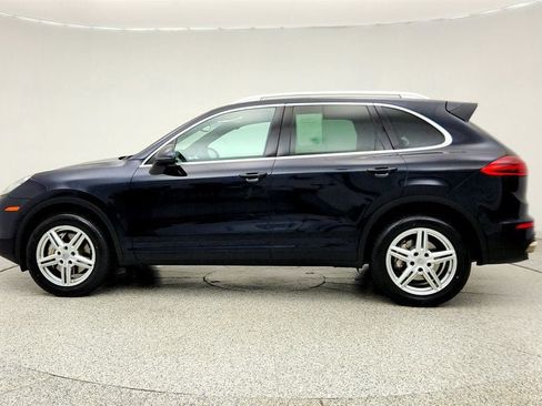 Used 2017 Porsche Cayenne S w/ Premium Package AWD/4WD image 8