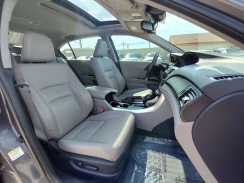 Used 2013 Honda Accord Touring image 41
