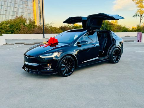 Used 2021 Tesla Model X Long Range image 9