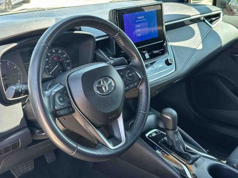 Used 2025 Toyota Corolla SE FWD image 12