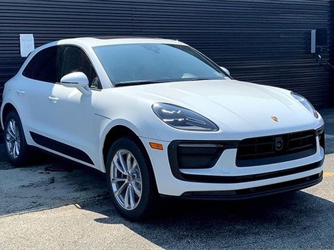 New 2025 Porsche Macan image 12