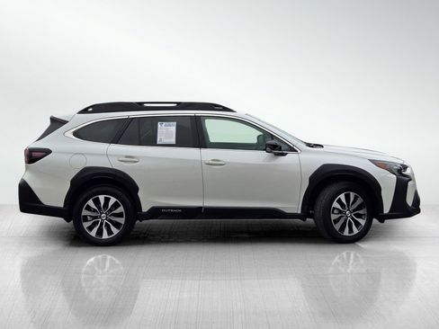 Certified 2025 Subaru Outback Limited w/ Popular Package #2 AWD/4WD image 3