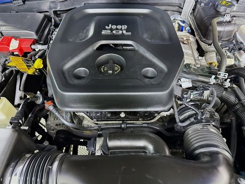 Used 2021 Jeep Wrangler Unlimited Sport image 32