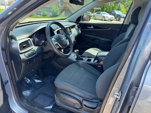 Used 2020 Kia Sorento AWD V6 image 14