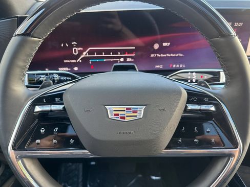 Used 2025 Cadillac Escalade Sport w/ LPO, ONYX Package AWD/4WD image 34