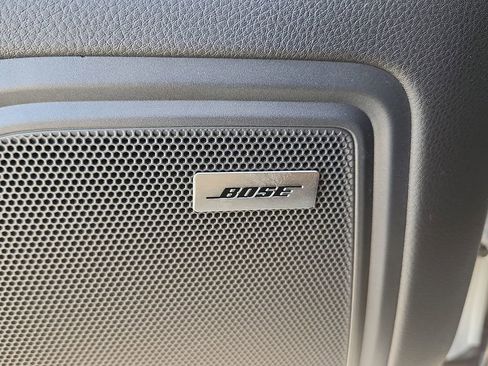 New 2026 Porsche Macan image 19