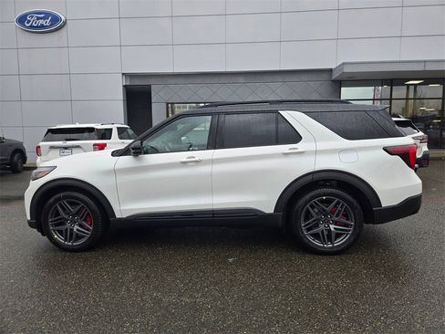 New 2026 Ford Explorer ST image 8