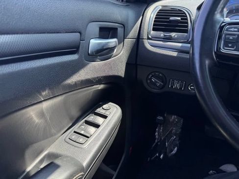 Used 2014 Chrysler 300 S AWD/4WD image 31