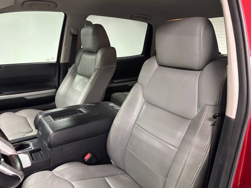 Used 2020 Toyota Tundra SR5 w/ SR5 Leather Package AWD/4WD image 24