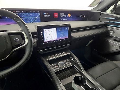 Used 2025 Lincoln Nautilus Premier w/ Equipment Group 102A image 16