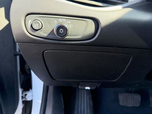 Used 2024 Chevrolet Malibu LS image 27