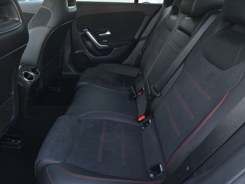 Used 2020 Mercedes-Benz CLA 250 image 12