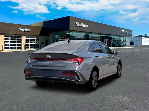 New 2026 Hyundai Elantra SEL Sport image 8