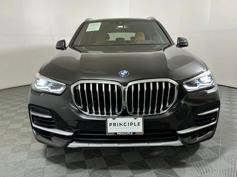 Certified 2023 BMW X5 xDrive40i w/ Premium Package AWD/4WD image 3