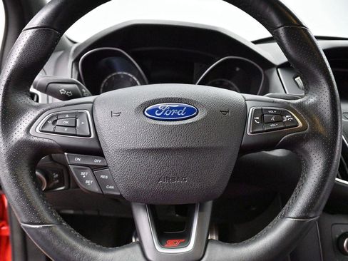 Used 2016 Ford Focus ST FWD image 16