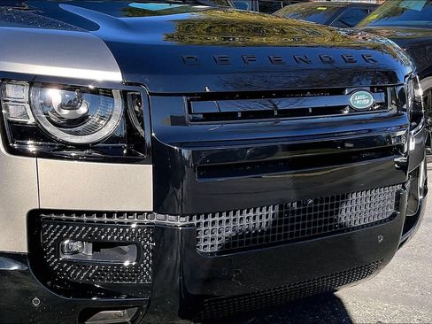 Used 2024 Land Rover Defender 130 X image 33