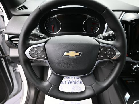 Used 2023 Chevrolet Traverse Premier AWD/4WD image 11